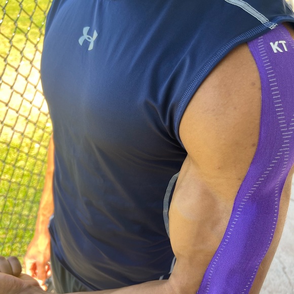 Under Armour Other - UNDER ARMOUR MEN FOOTBALL TEAM TANK TOP SLEEVELESS TIGHT STRETCHY SHIRT VEST GUY